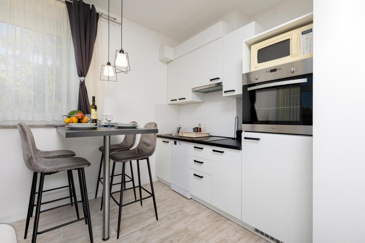 Apartments Meri Sveti Ivan  ภายนอก รูปภาพ